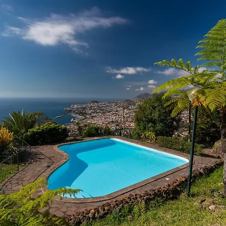 Atlantic Ocean By Madeira Lejlighed