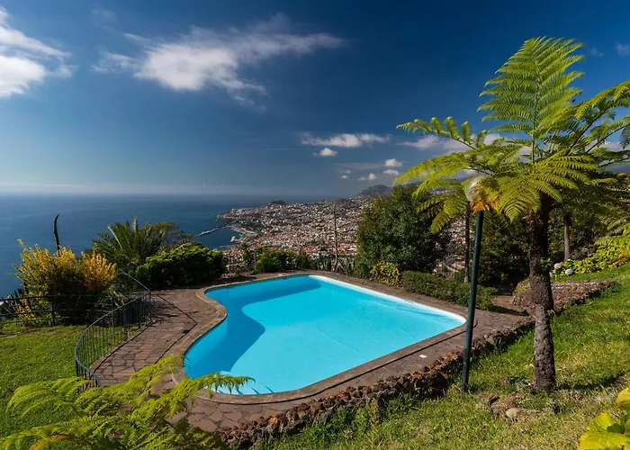 Atlantic Ocean By Madeira Apartman